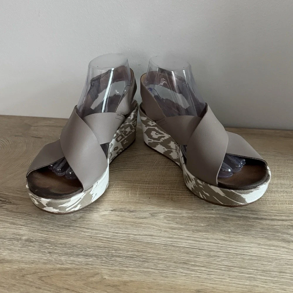 Clarks Stasha Hale Sandals Taupe Wedge Criss-cross Leather Shoes Womens‎ 8.5